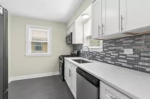 10407 S Eberhart Ave, Chicago, IL 60628 - Photo 6