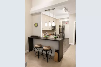 642 N Dearborn Street #4, Chicago, IL 60654 - Photo 2
