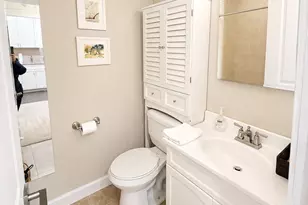 642 N Dearborn St, Chicago, IL 60654 - Photo 8