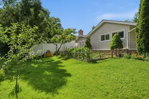 213 Edgeware Rd, Elk Grove Village, IL 60007 - Photo 38