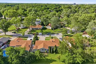 213 Edgeware Rd, Elk Grove Village, IL 60007 - Photo 46
