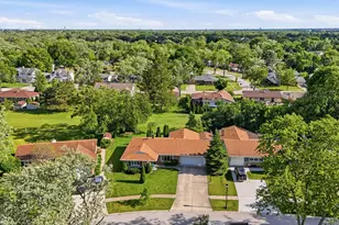 213 Edgeware Rd, Elk Grove Village, IL 60007 - Photo 6