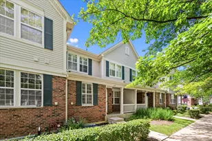642 W Moreland Ave, Addison, IL 60101 - Photo 2