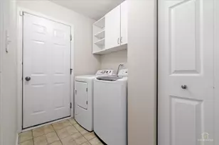 642 W Moreland Ave, Addison, IL 60101 - Photo 18