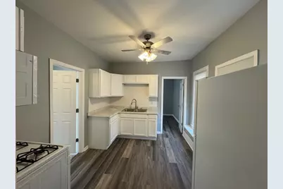 148 N Root Street #2, Aurora, IL 60505 - Photo 2