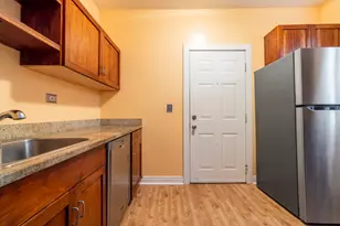 7025 N Sheridan Rd, Chicago, IL 60626 - Photo 8