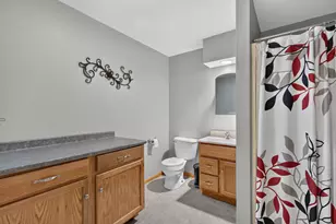 303 Hillside Ave, Ottawa, IL 61350 - Photo 18