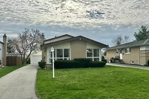 1243 S Mitchell Ave, Arlington Heights, IL 60005 - Photo 1