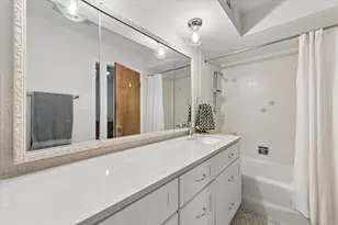 441 N Park Blvd, Glen Ellyn, IL 60137 - Photo 16