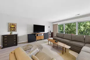 441 N Park Blvd, Glen Ellyn, IL 60137 - Photo 12