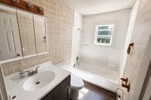 1037 Glenn Dr, North Chicago, IL 60064 - Photo 12
