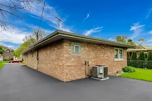 8332 N Oketo Ave, Niles, IL 60714 - Photo 22