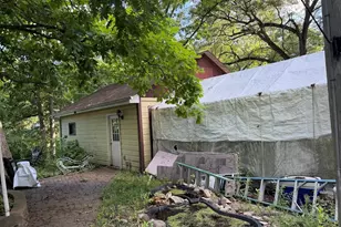 922 Valley Ave, McHenry, IL 60051 - Photo 4
