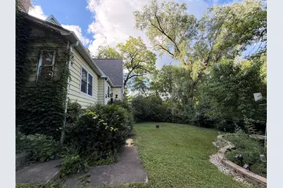 922 Valley Avenue, McHenry, IL 60051 - Photo 6