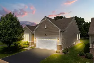 3923 Chesapeake Ln, Naperville, IL 60564 - Photo 2