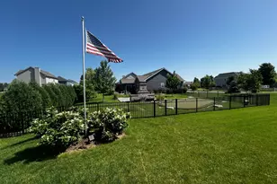 1909 Constitution St, Sycamore, IL 60178 - Photo 30