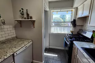 1953 Illinois St, Des Plaines, IL 60018 - Photo 10