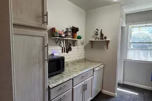 1953 Illinois St, Des Plaines, IL 60018 - Photo 12