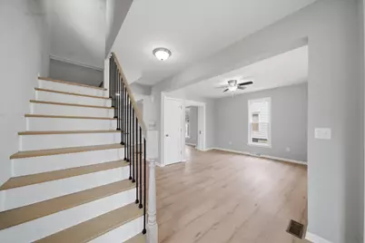 323 Douglas Avenue, Dixon, IL 61021 - Photo 6
