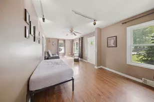 1219 Gates St, Aurora, IL 60505 - Photo 4