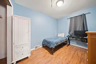 1219 Gates St, Aurora, IL 60505 - Photo 6