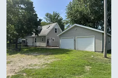 101 N Vermillion Street, Troy Grove, IL 61372 - Photo 1