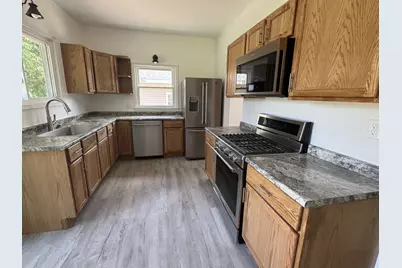 101 N Vermillion Street, Troy Grove, IL 61372 - Photo 6