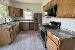 101 N Vermillion St, Troy Grove, IL 61372 - Photo 6