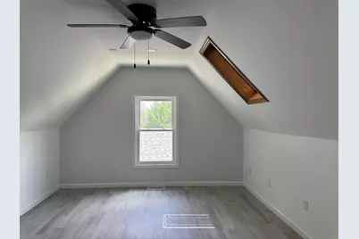 101 N Vermillion Street, Troy Grove, IL 61372 - Photo 12