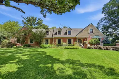 25990 N Oak Hills Road, Lake Barrington, IL 60010 - Photo 1