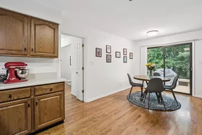 213 Ascot Court, Lake Bluff, IL 60044 - Photo 10