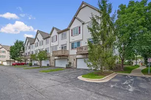 332 Castle Cir, Carol Stream, IL 60188 - Photo 28