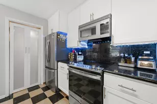 1749 Eastwood Ct, Schaumburg, IL 60195 - Photo 14