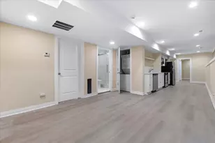 1635 N Ashland Ave, Chicago, IL 60622 - Photo 6