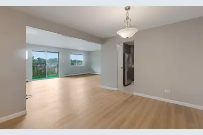 535 S Cleveland Avenue #406, Arlington Heights, IL 60005 - Photo 4