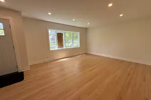 5550 W 85th St, Burbank, IL 60459 - Photo 2
