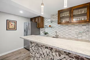 740 N Michigan St, Elmhurst, IL 60126 - Photo 18