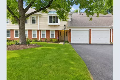 585 Edinburgh Lane #B, Prospect Heights, IL 60070 - Photo 1