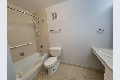 1505 E Central Road #312B, Arlington Heights, IL 60005 - Photo 12