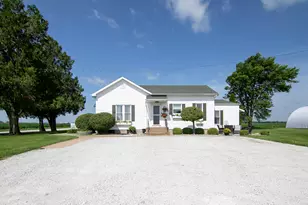 2359 E 5000N Rd, Bourbonnais, IL 60914 - Photo 2