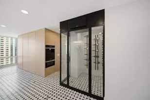111 E Chestnut St, Chicago, IL 60611 - Photo 36