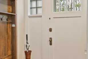 622 Sexton St, Aurora, IL 60505 - Photo 2