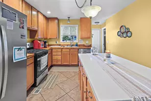 523 E Mitchell St, Salem, IL 62881 - Photo 16