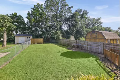 523 E Mitchell Street, Salem, IL 62881 - Photo 4