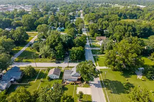 523 E Mitchell St, Salem, IL 62881 - Photo 40