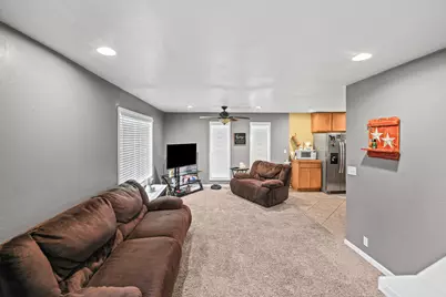 523 E Mitchell Street, Salem, IL 62881 - Photo 10
