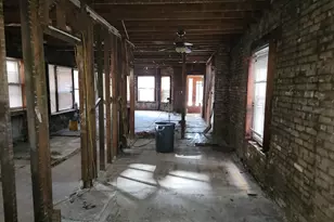 2302 W Addison St, Chicago, IL 60618 - Photo 6