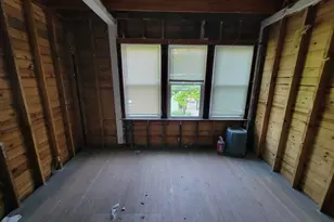 2302 W Addison St, Chicago, IL 60618 - Photo 8