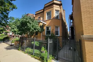 2302 W Addison St, Chicago, IL 60618 - Photo 30