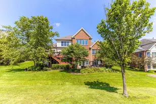 15 Eagle Ridge Dr, Hawthorn Woods, IL 60047 - Photo 2